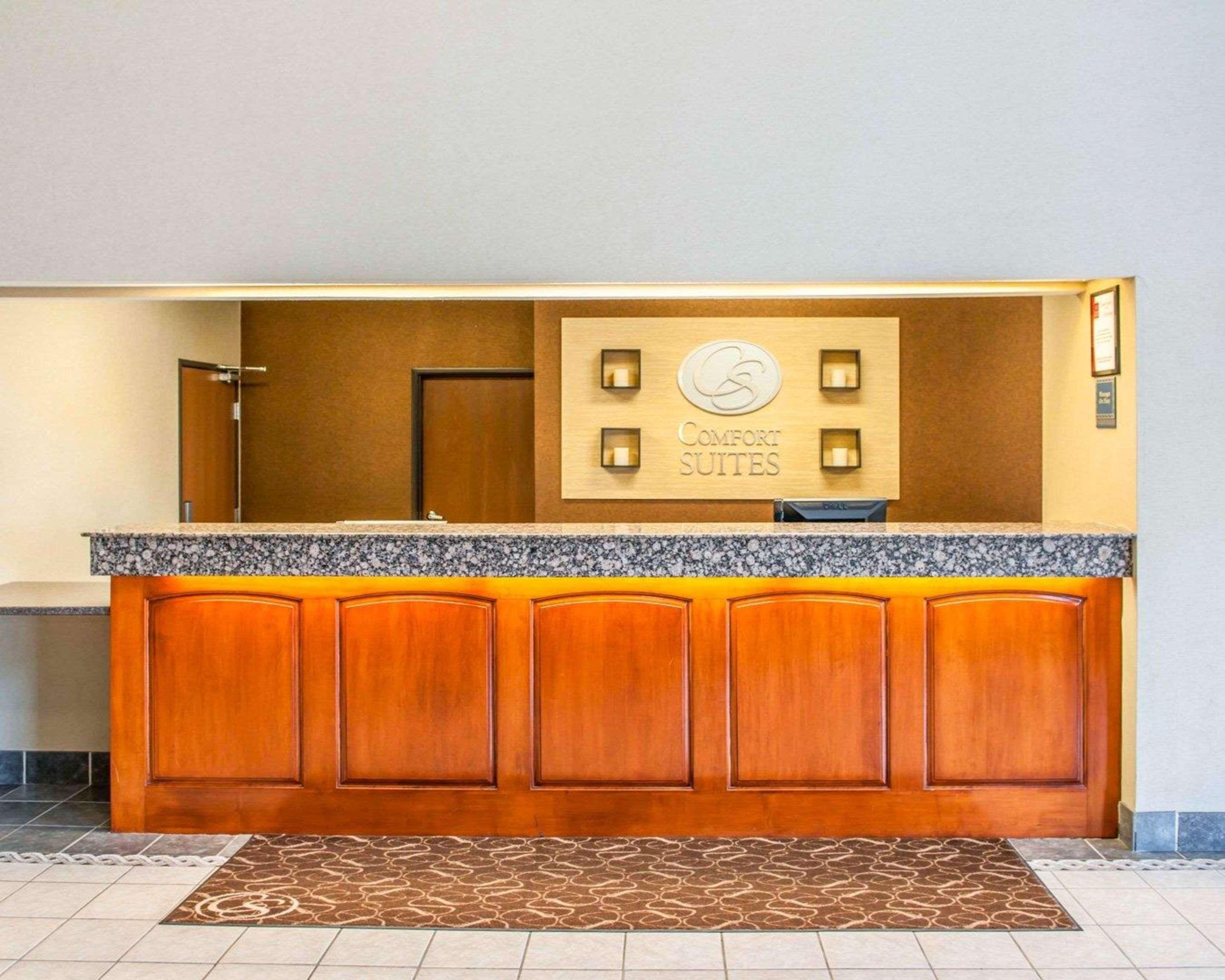 Comfort Suites Auburn Near I-69 Exterior foto