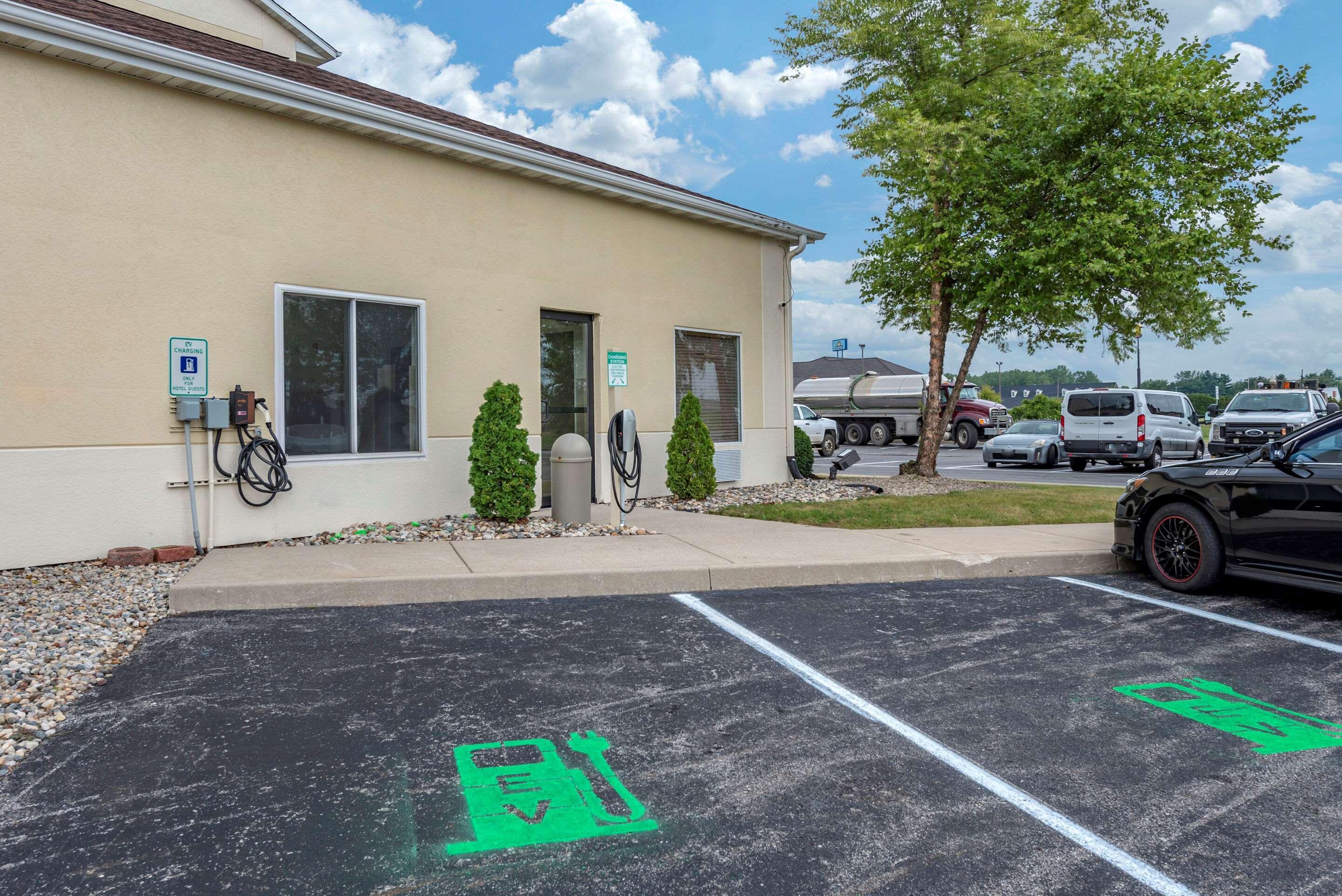 Comfort Suites Auburn Near I-69 Exterior foto